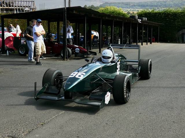 F1赛车下沉：让运动回到人群之中（训练方法视角）